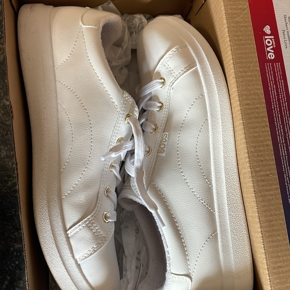 Bobs d’vine instant delight from Skechers with memory foam white faux leather 9 - Picture 9 of 10